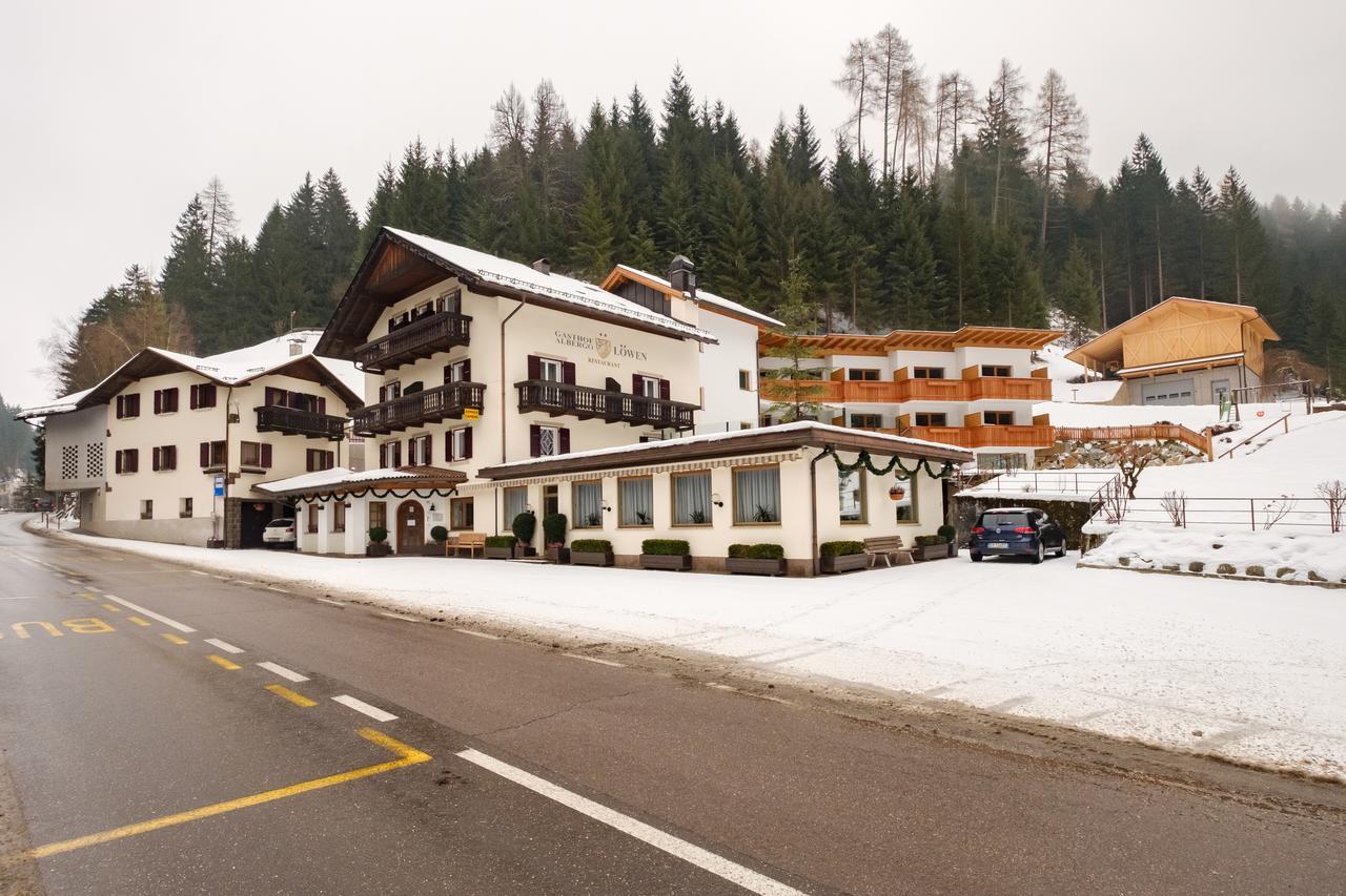 Gasthof Loewen โนวาเลวานเต ภายนอก รูปภาพ